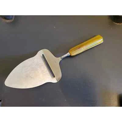 Cortadora/servidor de queso vintage de acero inoxidable Vaughan - mango verde - hecho en EE. UU. Foto 1 de 4