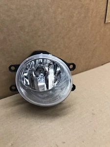Faro antiniebla derecho derecho derecho Toyota 4Runner 2013-2021 Lexus RX350 OEM 81210-12230 - Imagen 1 de 7
