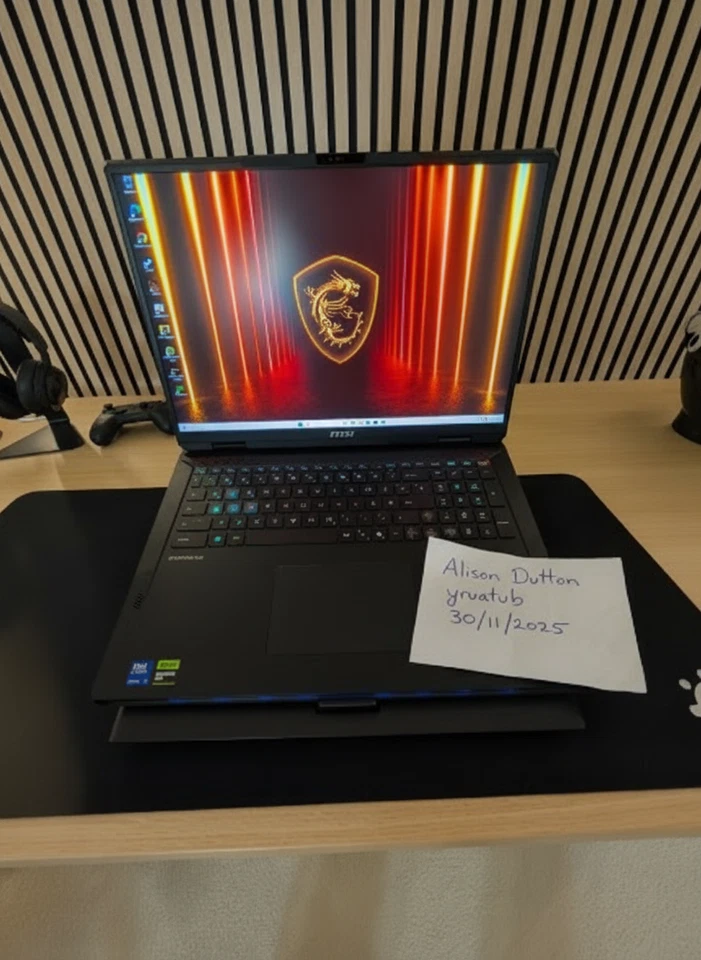 MSI Raider 18 HX AI A2XWJG-074 Core Ultra 9 285HX 64GB-4TB SSD 18" UHD+ RTX5090 - Image 1 of 4