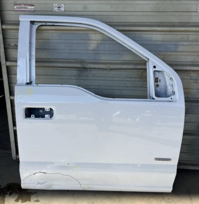 Ford F150 F250 2015 2016 2017 2018 2019 2020 puerta derecha usado fabricante original  Foto 1 de 4