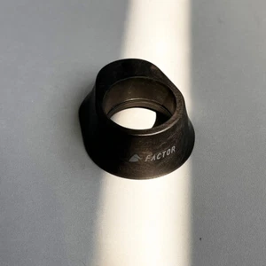 Factor O2 VAM Headset Carbon Top Cover 20mm #HS02-FDA614BCE-BK - Picture 1 of 3