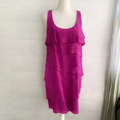 Shoshanna - Vestido sin mangas con volantes de seda arrugada púrpura orquídea, talla 12 Foto 1 de 4