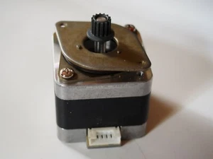 Moteur MINEBEA MOTOR 17PU H502 P4VS - Picture 1 of 3