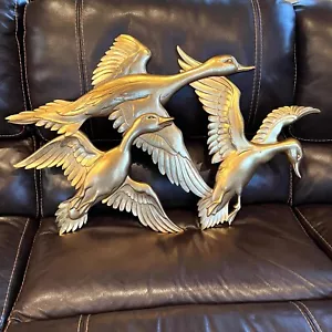 Vintage Syroco Wood Gold Geese in Flight - Large One Piece Wall Hanging - MCM - Picture 1 of 19