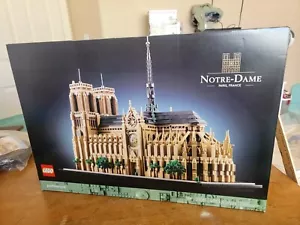 LEGO Architecture Notre-Dame de Paris Replica 21061 Build & Display Set 6470586 - Picture 1 of 13