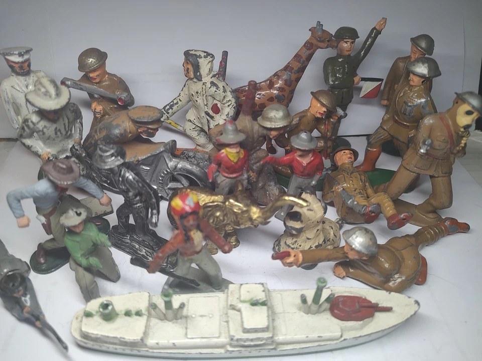 Barclay, Manoil, etc. Lote de soldados de juguete y más Foto 1 de 4