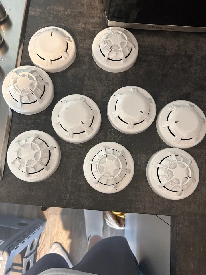 Apollo Orbits Wireless Smoke And Heat Detector Heads - Image 1 of 1