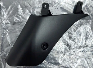 1C001153 Fork Cover Genuine - Vespa GT 125 ZAPM3110 & Vespa GT 200 ZAPM3120 - Picture 1 of 3
