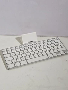 Apple A1359 - Clavier station accueil pour Ipad - AZERTY - Picture 1 of 4