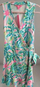 Pagliaccetto Lilly Pulitzer Rilla One in a Melon Shorts Wrap Taglia Small Tropical Nuovo con etichette - Foto 1 di 14