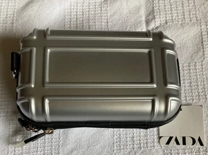 Zara Rigid Crossbody Hartschalen Handtasche Tasche SILBER GRAU SCHWARZ RIEMEN - Bild 1 von 5