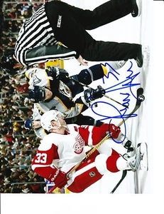 DETROIT RED WINGS KRIS DRAPER SIGNED FACEOFF 8X10 - Picture 1 of 1