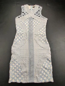 Carli Bybel X Missguided Damenkleid Gr. 2 beige/hellgrau ärmellos V-Ausschnitt - Bild 1 von 10