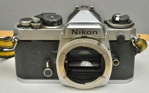 Cuerpo de cámara fotográfica Nikon Fe 35 mm SLR - Imagen 1 de 5