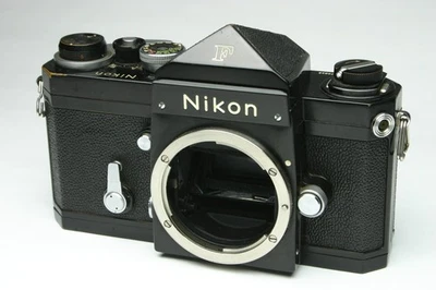 [Excelente+++] Cuerpo de cámara fotográfica Nikon F Eye level negro 35 mm SLR solo de JAPÓN Foto 1 de 4