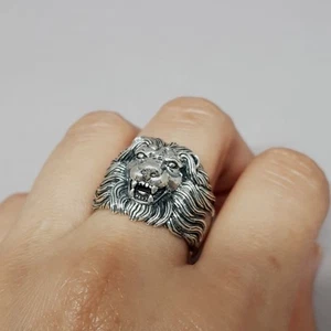 Anillo gótico vintage hecho a mano tailandés cabeza de plata león grande pesado para hombre motociclista talla 10. - Imagen 1 de 4