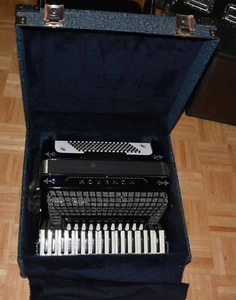 2007 Monarch LMMM 4/5 37/96 black with bling musitech mike accordion - Picture 1 of 24