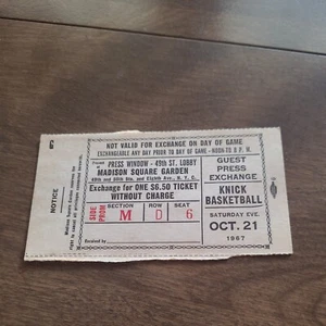 Nice Oct 21 1967 Lakers 114 Vs Knicks 106 Ticket Stub. Baylor 25 pts dbl dbl - Picture 1 of 2