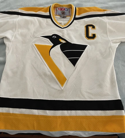 MARIO LEMIEUX  PITTSBURGH PENGUINS JERSEY CCM SIZE YOUTH LARGE Cover