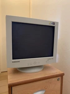 Samsung SyncMaster 765MB CRT Monitor - Afbeelding 1 van 13