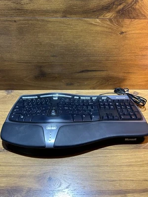 Microsoft Natural Ergonomic Keyboard 4000 KU-0462 Wired USB w/ Riser Stand - Image 1 of 4