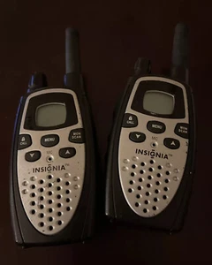 Insignia IN-FR10111 Two-Way BIDIRECTIONAL Radio Walkie Talkie - Zdjęcie 1 z 3
