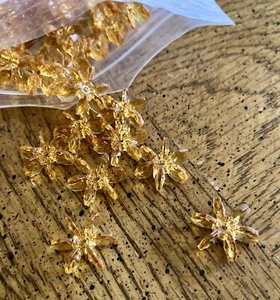 Amber Plastic Star Beads - Picture 1 of 3