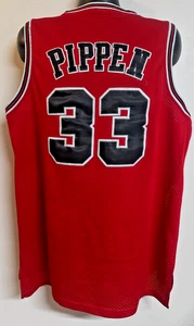Camiseta para hombre Chicago Bulls #33 Scottie Pippen Mitchell & Ness talla: XL roja - usada - Imagen 1 de 13