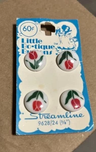 Little Bo-tique Buttons (4) Red Tulips Vintage On Original Card - Picture 1 of 6