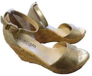 Cordani Metallic Gold Clara Ankle strap Wedge 3.5" heels Platform Sandals 5.5 EC - Picture 1 of 8