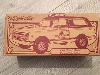 1:25 1969 CHEVY BLAZER ERTL COLLECTIBLES NUOVO - Immagine 1 di 4