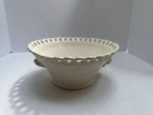 Beautiful SILVESTRI Decorative Basketweave Bowl with Leaf Handles - Picture 1 of 6