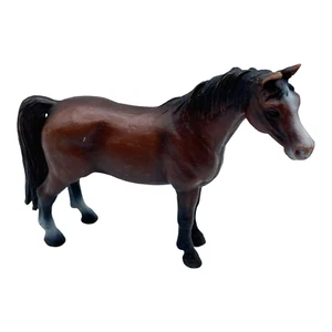Schleich Brown Horse Animal Figure with White Nose and Hind Legs Stallion 2000 - Picture 1 of 5