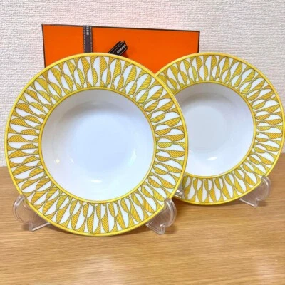 Juego de 2 platos de sopa de porcelana Hermes Soleil d'Hermes nuevos con caja auténticos Foto 1 de 4