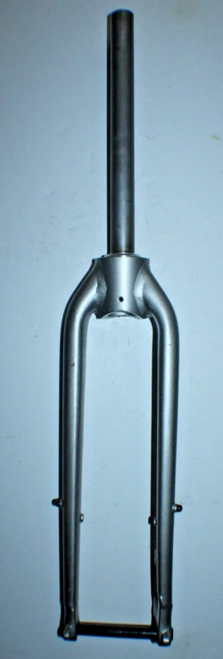 Gravel Road Bike Bladed Fork 700c 11/8" Threadless 305mm Disc Rigid 15mmThruAxle - Image 1 of 4