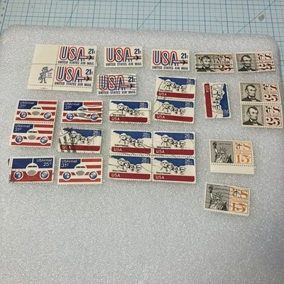 25 Mixed Condition US Air Mail Stamps, 15c- 31c. A Nice Deal, $1 Ships. LOOK! - Image 1 of 4