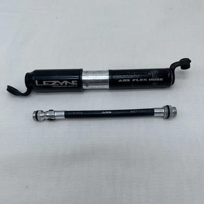 Mini bomba de cuadro Lezyne ABS Pressure Drive pequeña: bicicleta de carretera negra/plateada pulida Foto 1 de 4