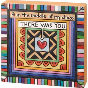Neu "& IN THE MIDDLE OF MY CHAOS THERE WAS YOU" buntes Kartonschild - Bild 1 von 4