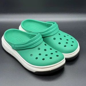 Zueco Crocs Off Court Verde Unisex Informal Talla 11W 9M. - Imagen 1 de 6