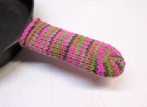 Handmade Knit Cast Iron Skillet Handle Cover Pink Camo Stripe - Picture 1 of 2