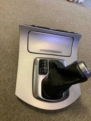 Infiniti G35 2007-08 consola metálica con montaje de arranque 96936-Jk60A Foto 1 de 3