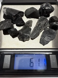 Cristallo di ossidiana nero grezzo naturale pezzi 61,1 g - Foto 1 di 9