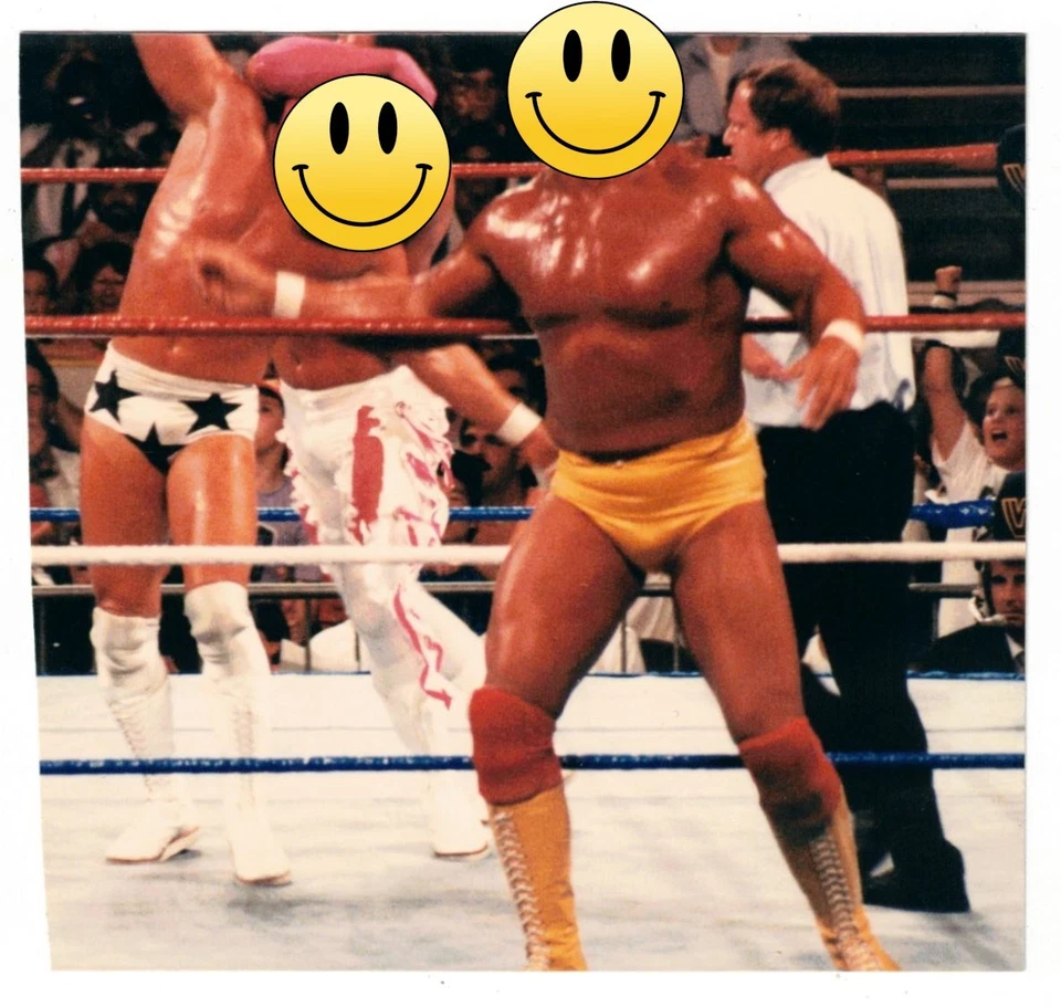 ORIGINAL Candid Photo of Hulk Hogan Macho Man Randy Savage! Summerslam 8/28/1989 - Image 1 of 1
