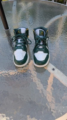 PRE-OWNED NIKE AIR JORDAN YOUTH RETRO 1-M SONICS SIZE 6.5 BASKETBALL SNEAKERS... - Image 1 of 4