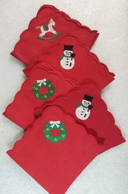 Christmas Holiday Fabric Cocktail Napkins Embroidered Red Scalloped Edges NEW - Image 1 of 4