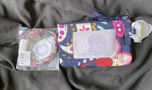 Vera Bradley Cremallera Identificación y Cordón Paisley Pintado - Imagen 1 de 1