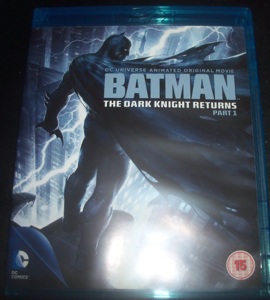 Batman: El Regreso del Caballero Oscuro Parte 1 (Región B) BLURAY - Como Nuevo Foto 1 de 1