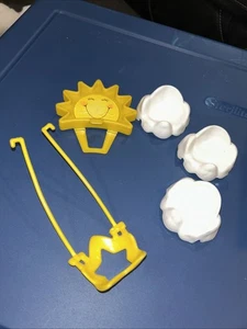 5 Stück Care Bears Care-A-Lot Spielset Teile Sonne, Wolkenstühle, Schaukel - Bild 1 von 2