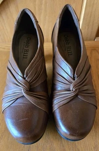 Cobb Hill von New Balance braun Clog Twist Absatz Schuhgröße 7 M gebraucht, in einwandfreiem Zustand kostenloser Versand - Bild 1 von 9