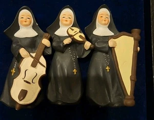 Napcoware Japón Set 3 Estatuillas Musicales Monjas - Imagen 1 de 7
